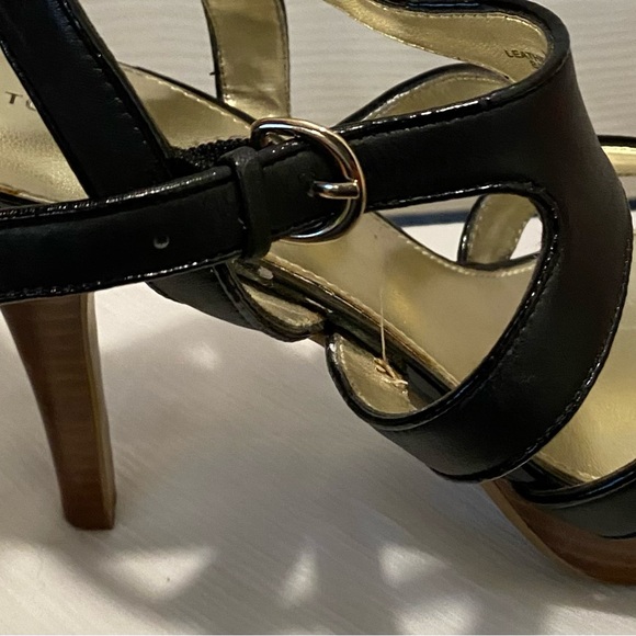 Tommy Hilfiger Heels - Picture 13 of 14